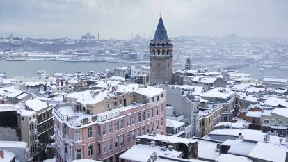 İstanbul'a kar ne zaman yağacak? Saat vererek açıkladı mont giymeden dışarı çıkmayın