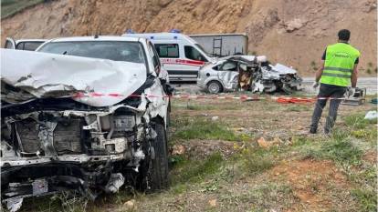 Sakaltutan mevkii'nde feci kaza: Yolcu otobüsü kar yağışı nedeniyle şarampole yuvarlandı