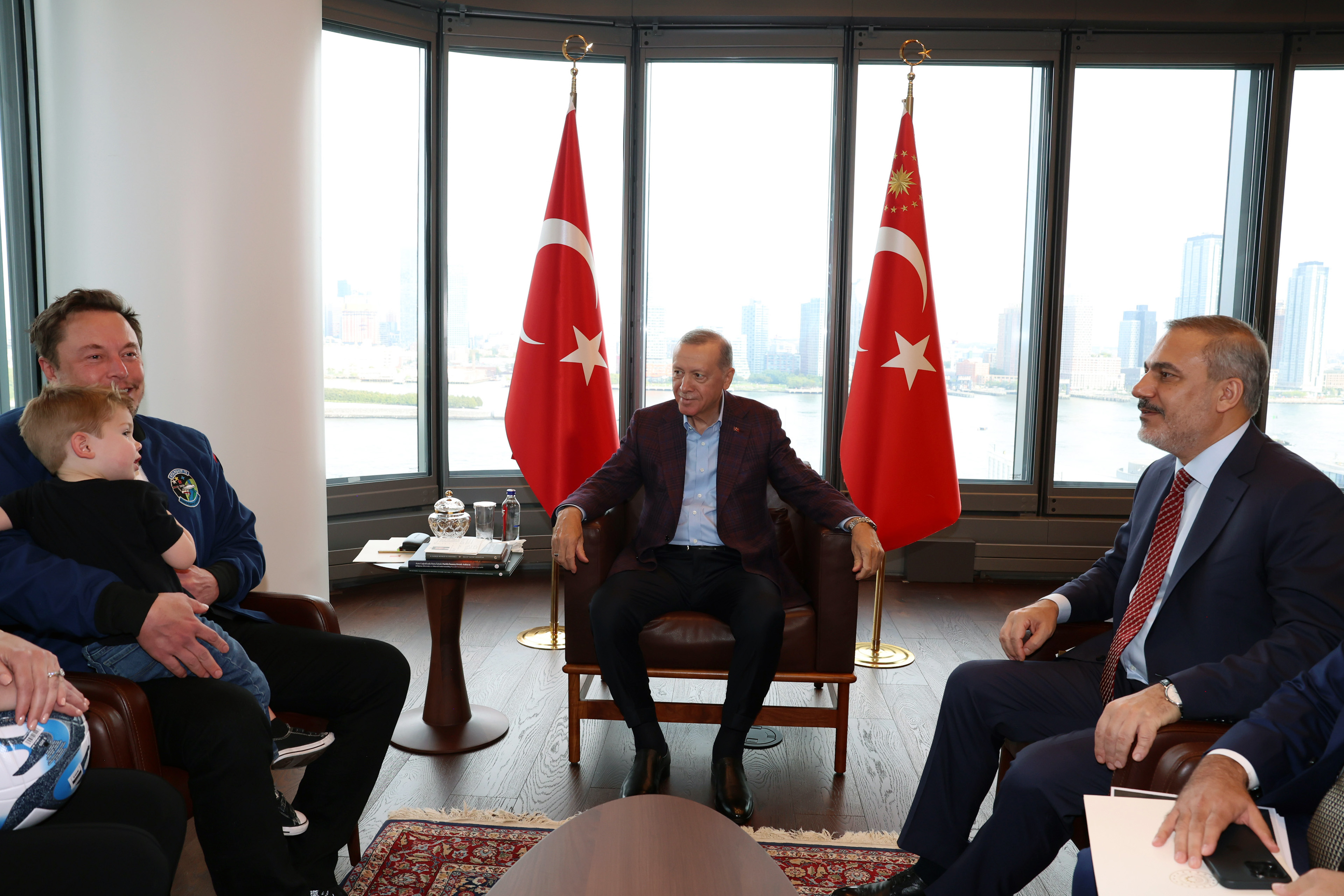 aa-20230917-32176896-32176892-turkish-president-recep-tayyip-erdogan-elon-musk-meeting-in-new-york.jpg