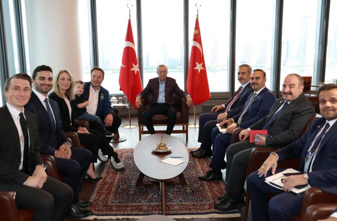 aa-20230917-32176896-32176895-turkish-president-recep-tayyip-erdogan-elon-musk-meeting-in-new-york.jpg