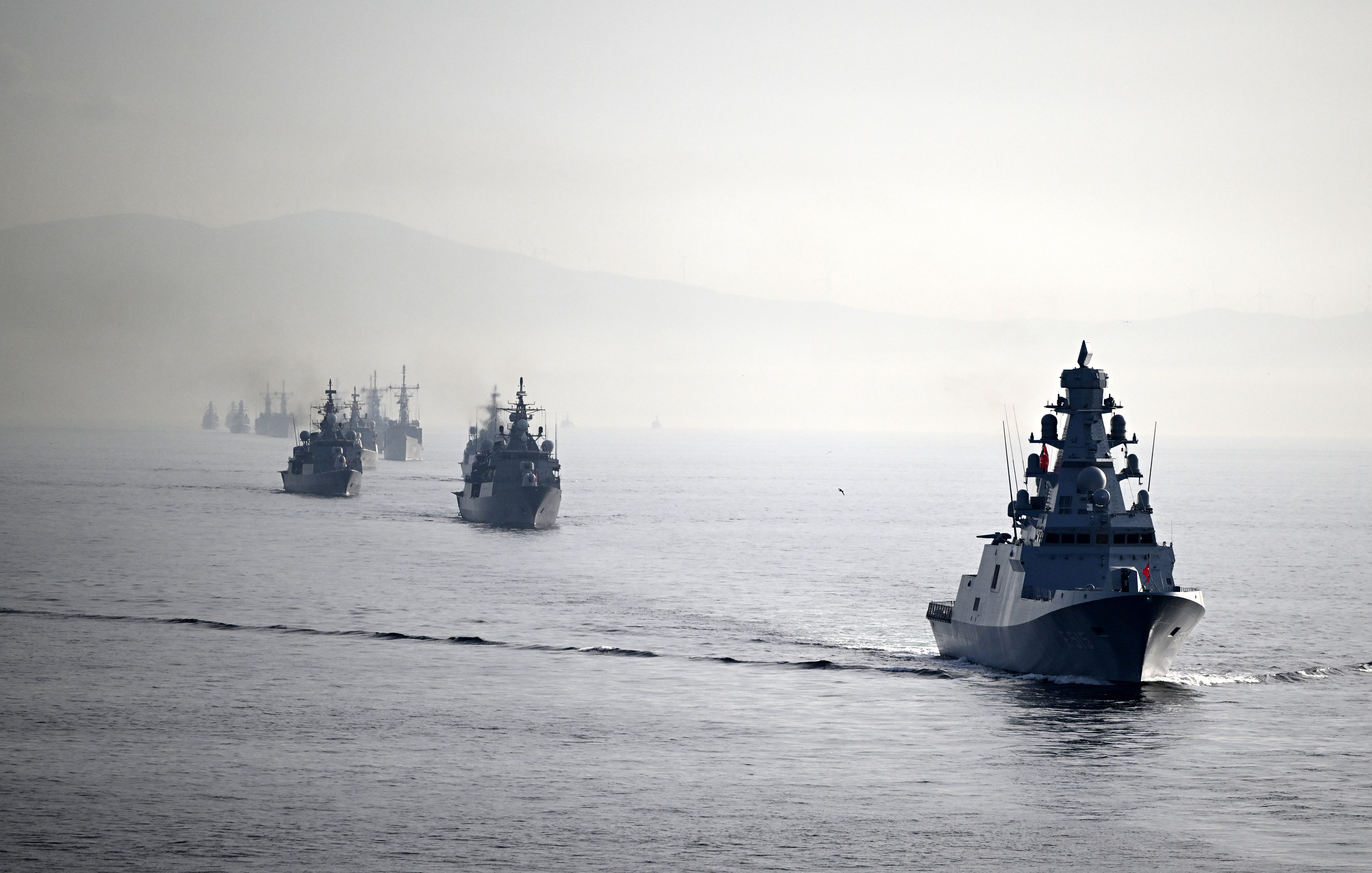 aa-20231029-32564635-32564623-turkish-navy-conduct-its-largest-parade-in-history-in-honor-of-centenary-of-republic-of-turkiye.jpg