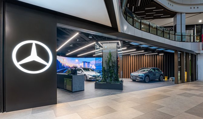 batch-mercedes-benz-concept-store-2.jpg