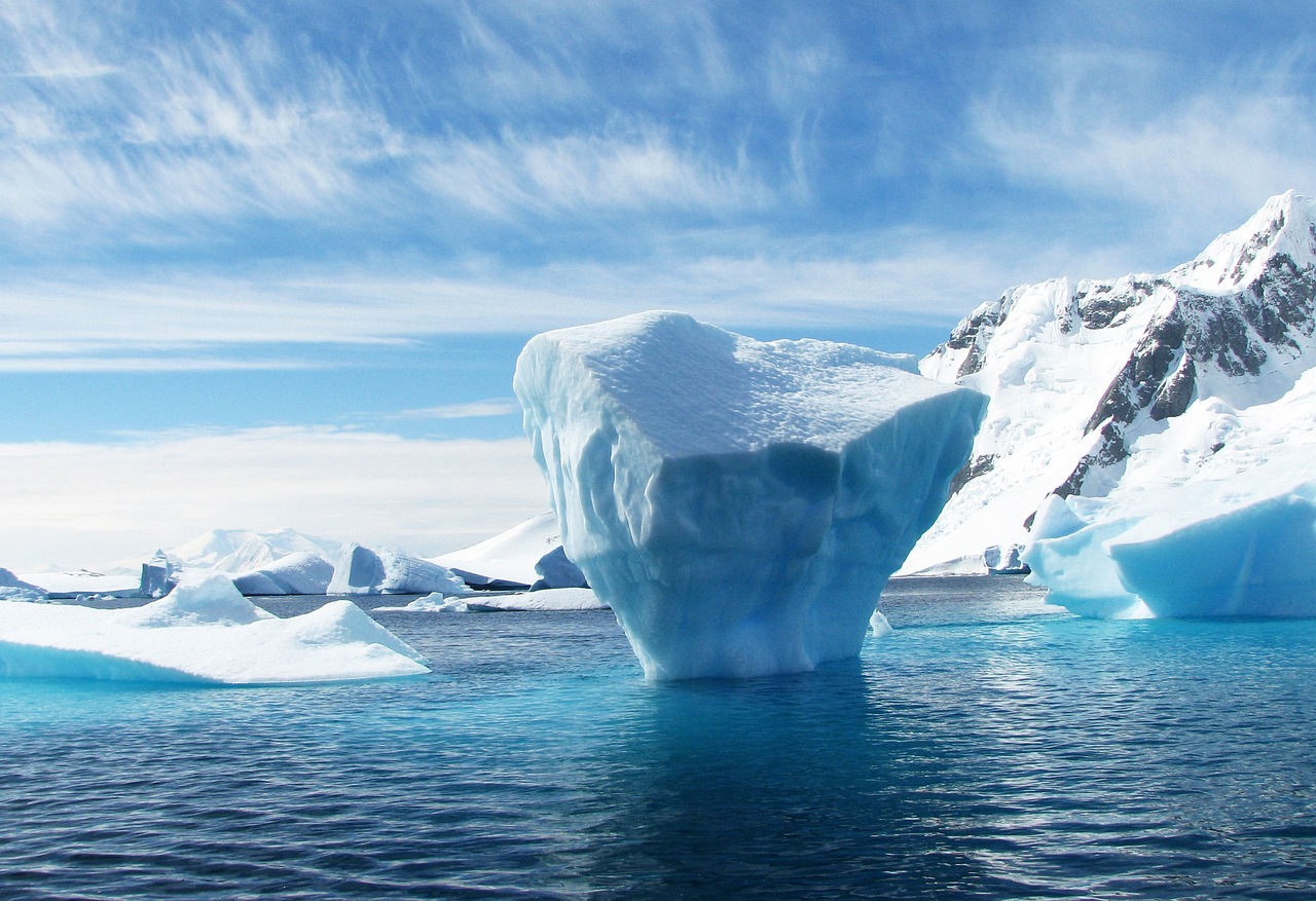 iceberg-404966-1280.jpg