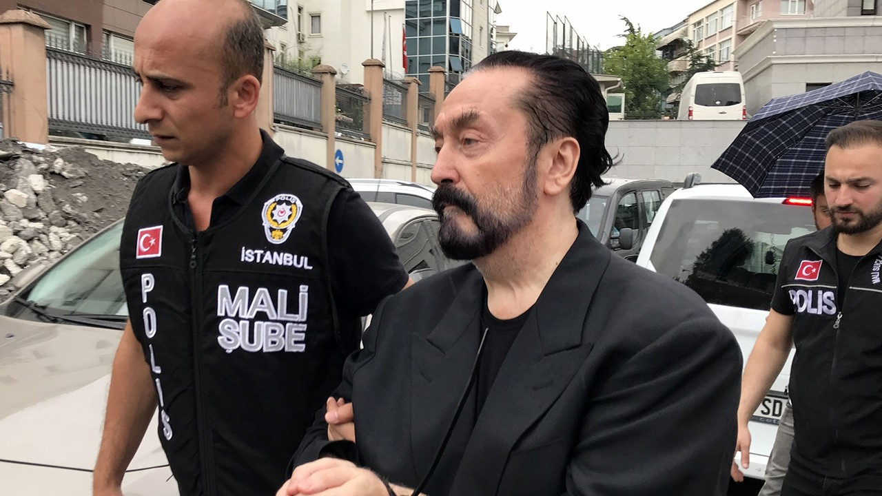 adnan-oktar-alvu-cover.jpg