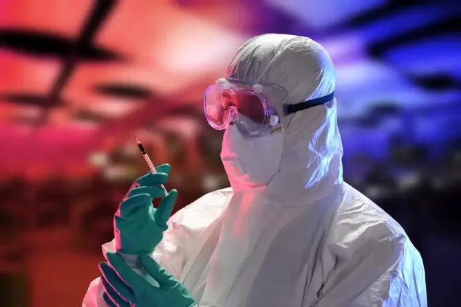 ebola-medico.webp