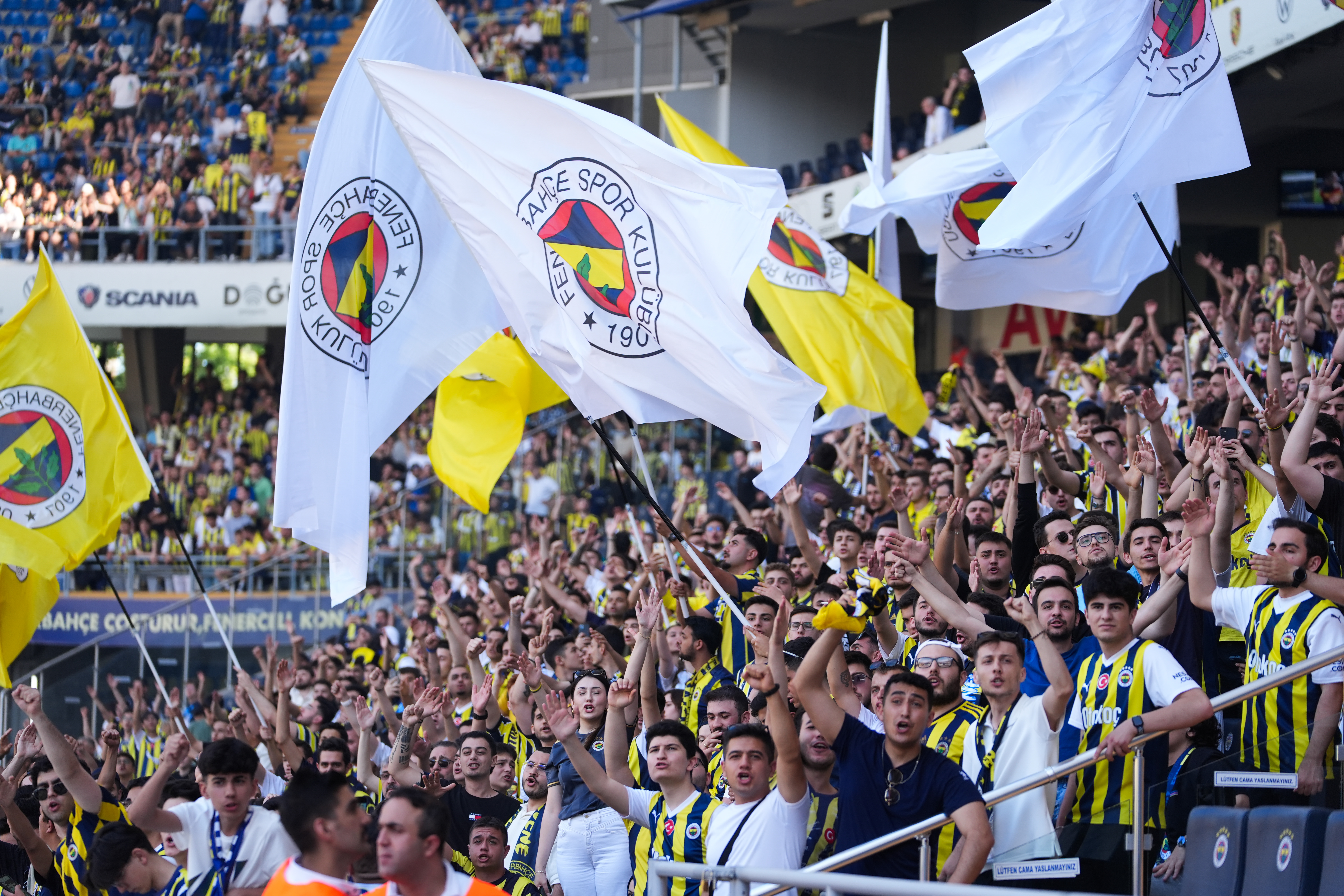 aa-20240602-34758907-34758897-signing-ceremony-of-jose-mourinho-with-fenerbahce.jpg