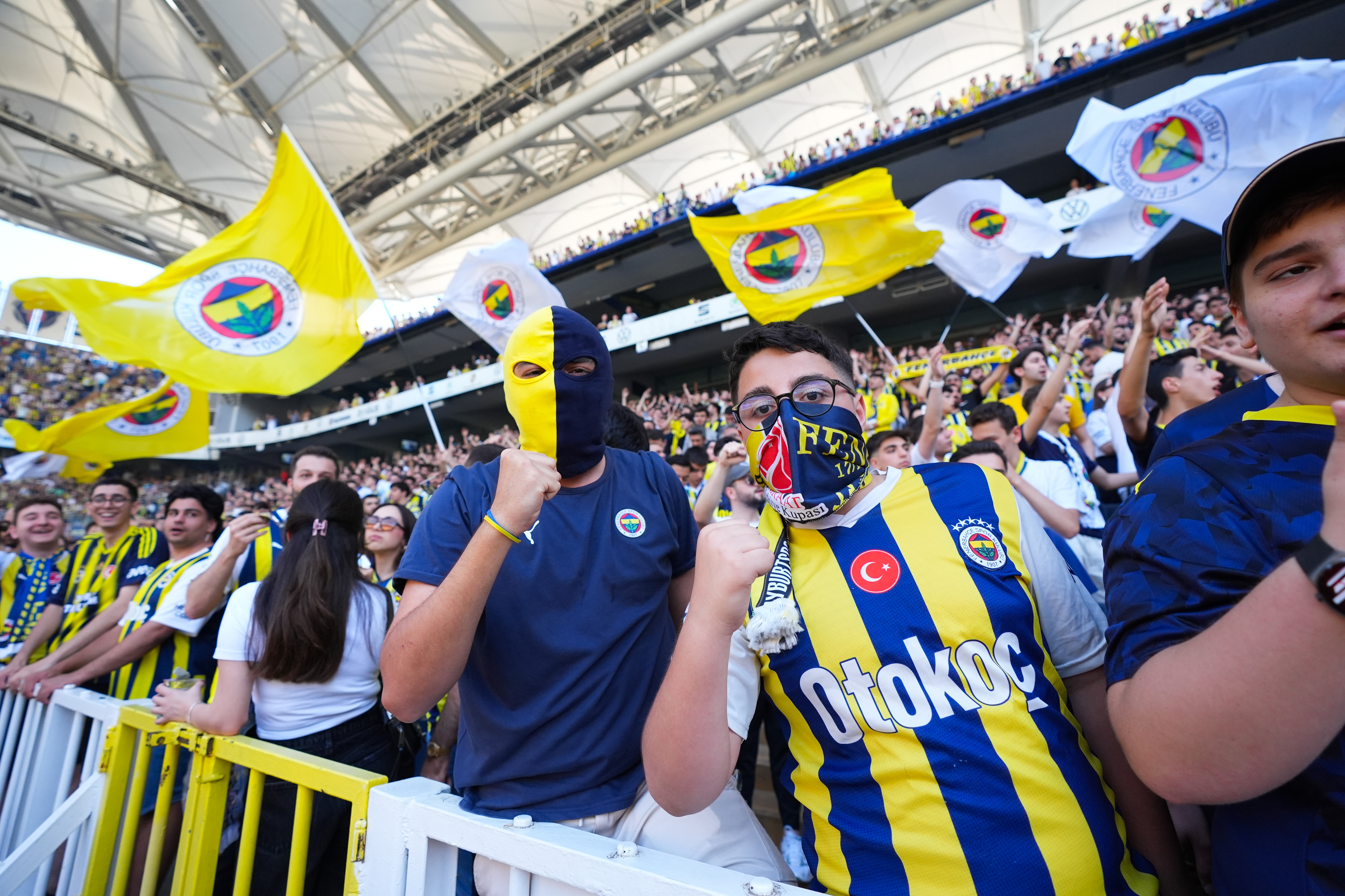 aa-20240602-34758907-34758905-signing-ceremony-of-jose-mourinho-with-fenerbahce.jpg