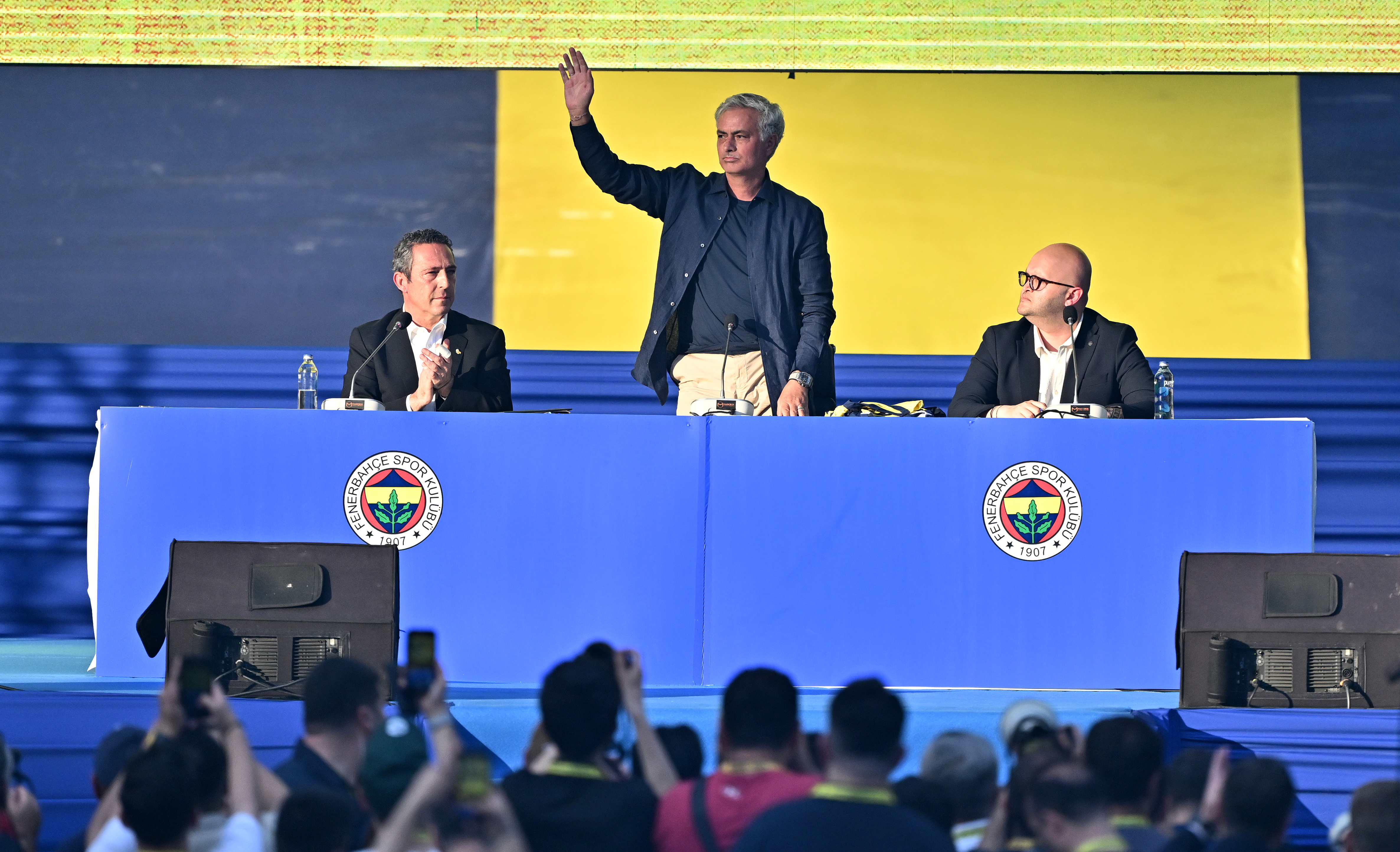 aa-20240602-34758914-34758908-jose-mourinho-fenerbahcede.jpg