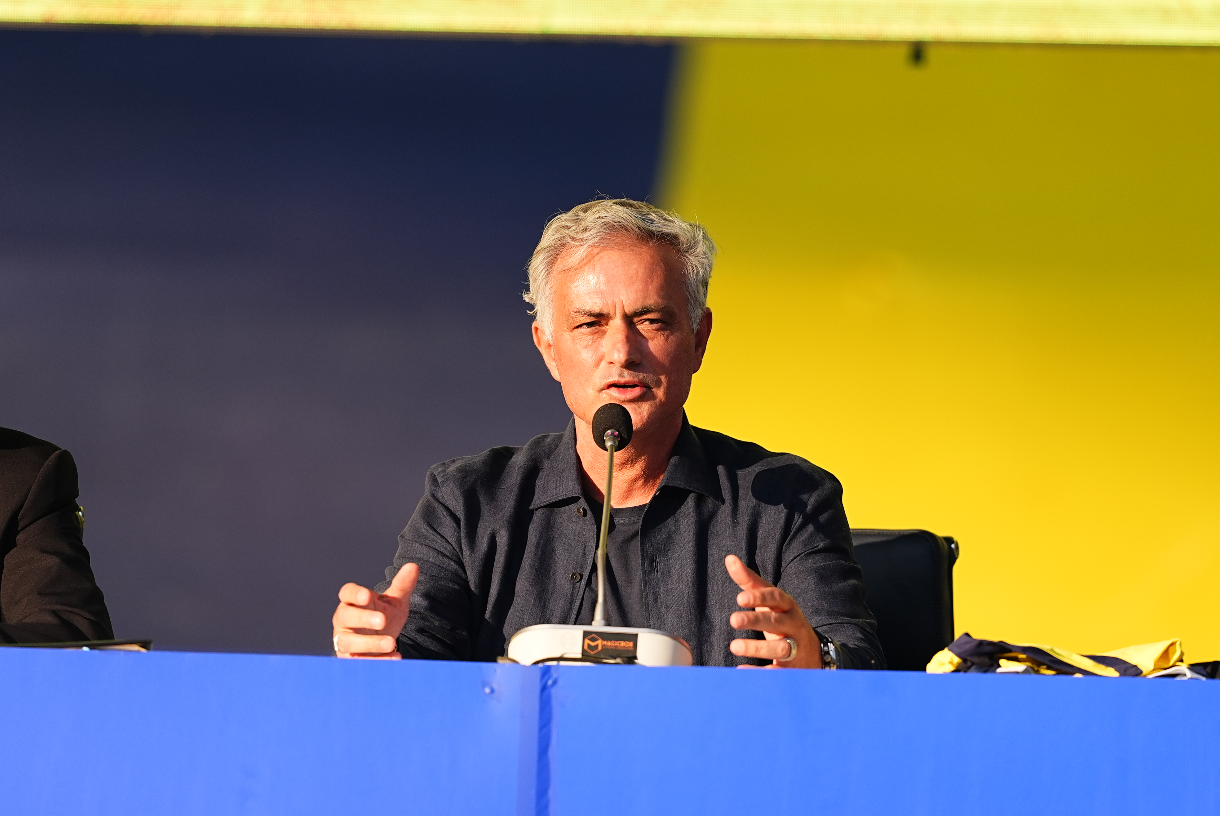 aa-20240602-34758927-34758923-jose-mourinho-fenerbahcede.jpg