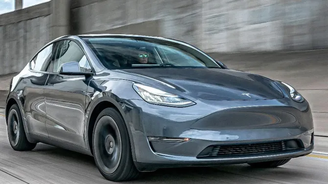 tesla-turkiyede-en-uygun-fiyati-olan-yeni-model-yyi-on-siparise-acti-elon-musktan-turkiye-icin-yeni-hamle-model-y-ozelliklileri-zejo.webp