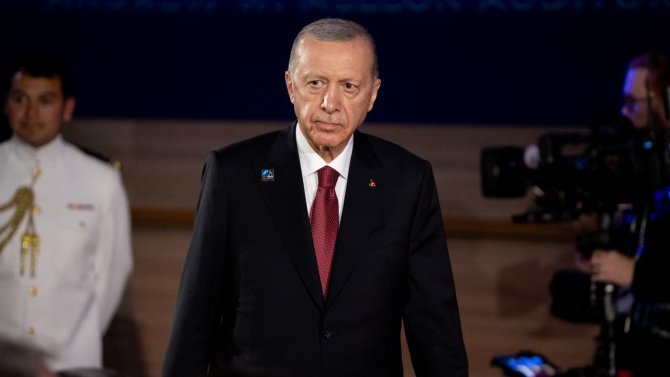 cumhurbaskani-erdogan-nato-zirvesi-afp-2253662.jpg